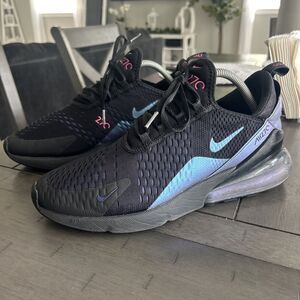 Nike Air Max 270 Women's Black Throwback Future Sneaker Size 11.5